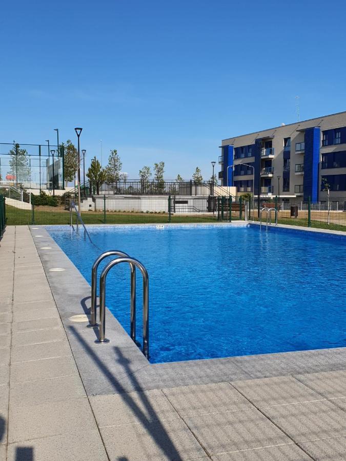 Apartamento Nuevo, Accesible Y Con Piscina !!! Salamanca Dış mekan fotoğraf